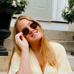 Meet your Posher, Emily